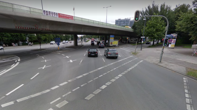 Google Street View Straße Kreuzung Radfaher Rad Radln Unfall Unfälle