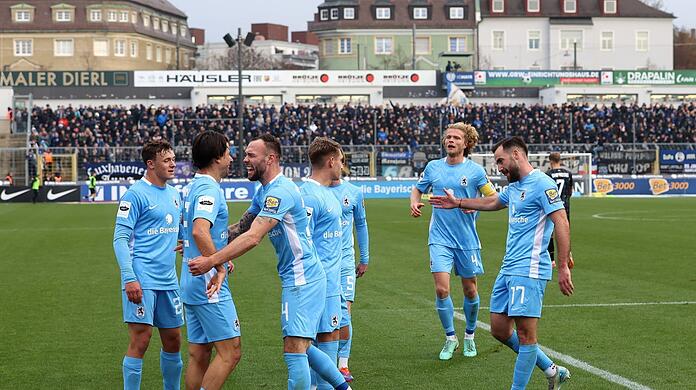 Die Löwen feiern den klaren Heimsieg über Mannheim und können nun entspannter auf die Tabelle blicken.