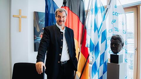 Ministerpräsident Markus Söder (CSU) beim Termin mit der AZ in dieser Woche in seinem Büro in der CSU-Landesleitung.