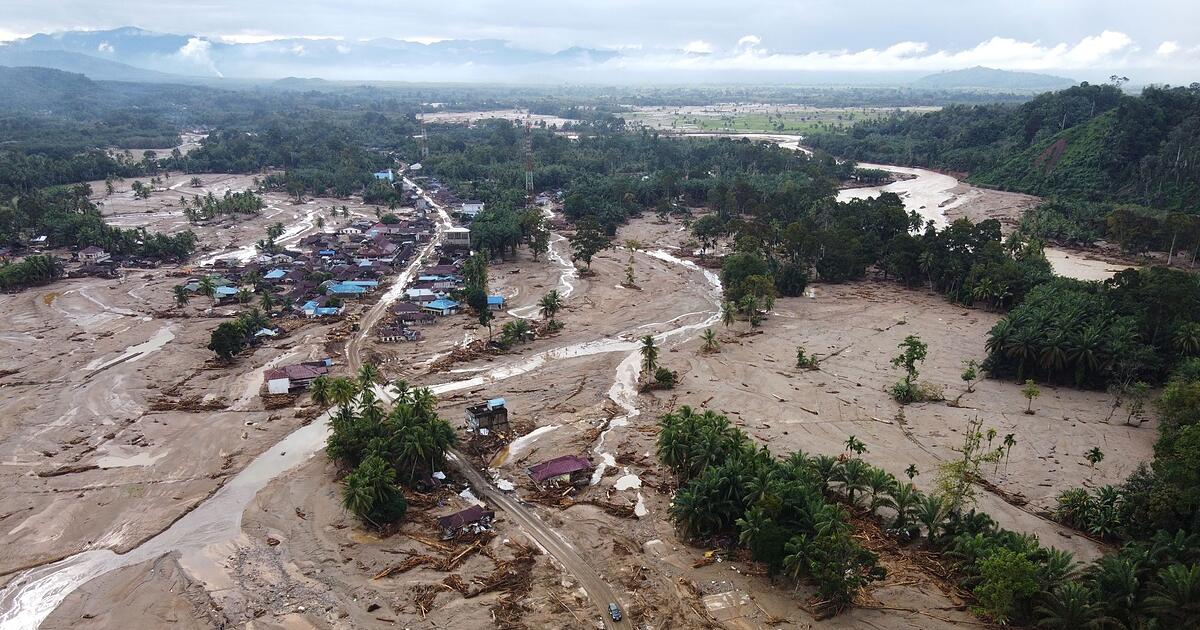 Flutkatastrophe-auf-Sumatra-Zahl-der-Toten-steigt-auf-750