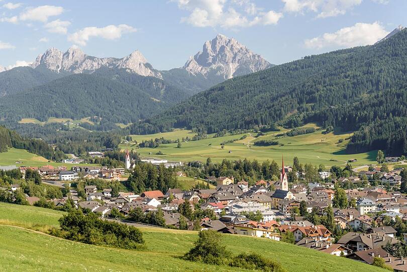 Das Gsiesertal, hier mit Blick auf Welsberg, ist ein sonniges und weites Hochtal.