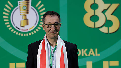 Bekennender Fan des VfB Stuttgart: Cem &Ouml;zdemir, Ministerpr&auml;sident von Baden-W&uuml;rttemberg.