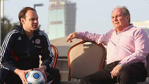 Christian Nerlinger neben seinem Vorgänger: Der 42-Jährige beerbte einst Uli Hoeneß im Amt als Bayern-Manager. Christian Nerlinger neben seinem Vorgänger: Der 42-Jährige beerbte einst Uli Hoeneß im Amt als Bayern-Manager.
