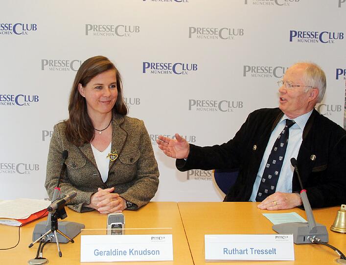 Geraldine Knudson stellt sich vor: Hier im Münchner Presseclub.