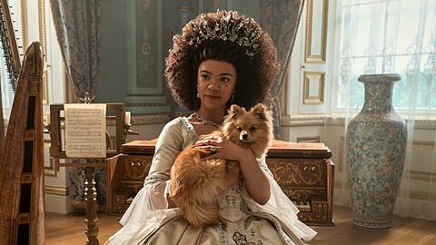 India Amarteifio als junge Charlotte in "Queen Charlotte: Eine Bridgerton-Geschichte".