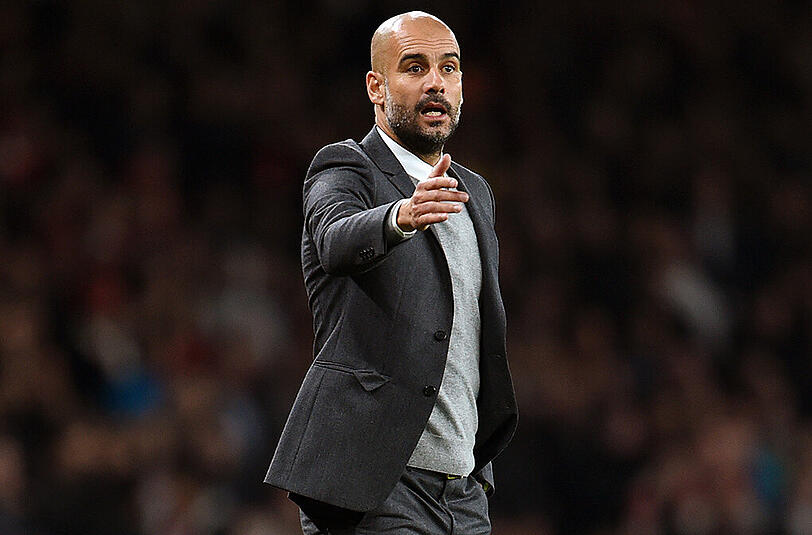 Die längste Siegesserie: Im Jahr eins nach Jupp Heynckes und dem Triple walzten die Bayern unter Pep Guardiola weiterhin alles nieder. Vom 19. Oktober 2013 bis zum 25. März 2014 reihten sie 19 Siege aneinander, was auch Bundesliga-Rekord ist. Davor stand der Rekord bei 15 Siegen am Stück, der unter Felix Magath im Jahr 2005 aufgestellt worden war.