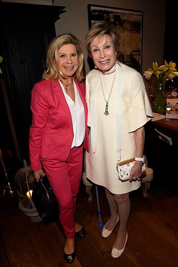 Marianne Hartl mit Dr. Antje-Katrin Kühnemann