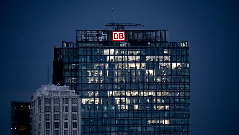 Bei der Bahn wird auf Führungsebene derzeit ordentlich rochiert. (Archivbild) Bei der Bahn wird auf Führungsebene derzeit ordentlich rochiert. (Archivbild)
