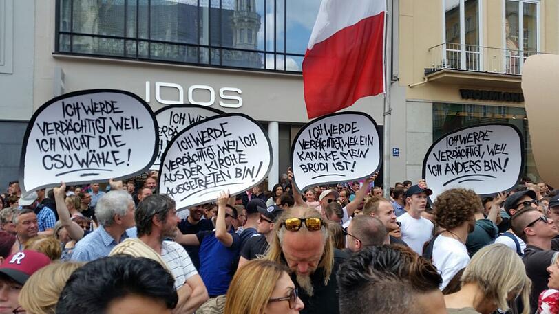 Riesen-Auflauf bei der "noPAG"-Demo in München. Klicken Sie sich durch die Bilder.