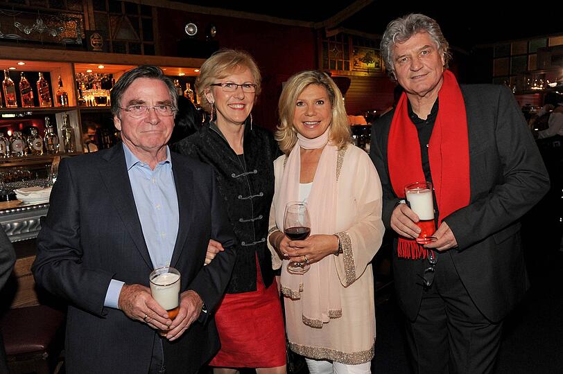 Ziemlich beste Freunde: Elmar Wepper, Ehefrau Anita Schlierf und das Gesangsduo Marianne und Michael Hartl (v. li.).