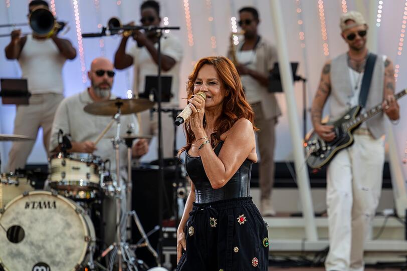 Andrea Berg geh&ouml;rt zu den zahlreichen Star-G&auml;sten der Sommerausgabe der "Giovanni Zarrella Show".