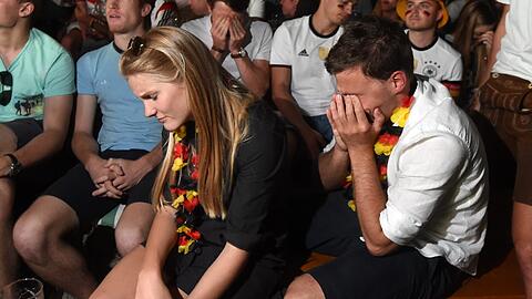 Beim Halbfinale gegen Frankreich müssen die Münchner Fans stark sein. Das zeigen die Bilder vom Public Viewing.