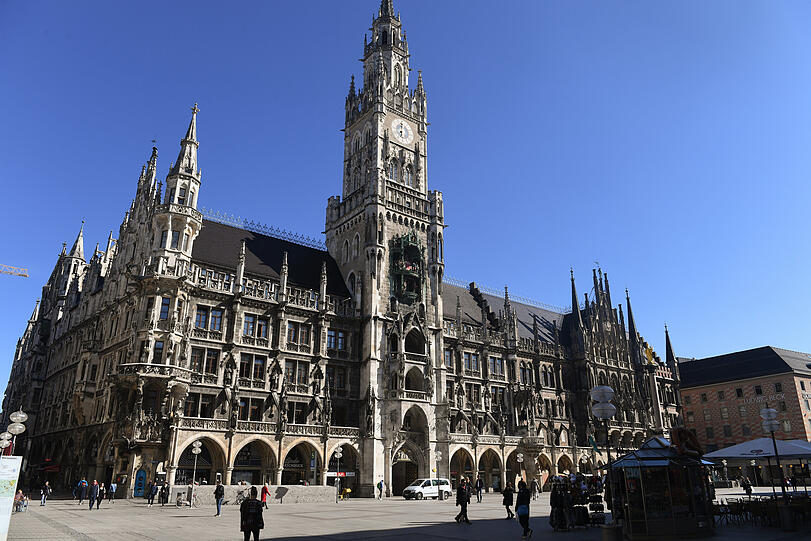 Die Münchner CSU-Stadtratsfraktion fordert im Rahmen der Steuereinbruchs-Debatte OB  Reiter auf, schnell Zahlen für München zu nennen