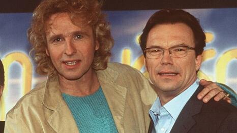 Lange Verbundenheit: Thomas Gottschalk und Wolfgang Lippert (r.) bei 20 Jahre "Wetten, dass..?" im Jahr 2001.