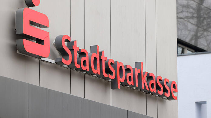 Die Stadtsparkasse ist derzeit in der Stadt Dauerthema.