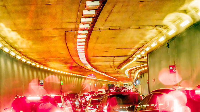 Müsste der Brudermühltunnel wegen eines Brückeneinsturzes gesperrt werden, gäbe es Chaos. Der Zustand der Brücke wird aktuell geprüft. Für die Fußgänger und Radfahrer wurde eine schnelle Lösung gefunden.