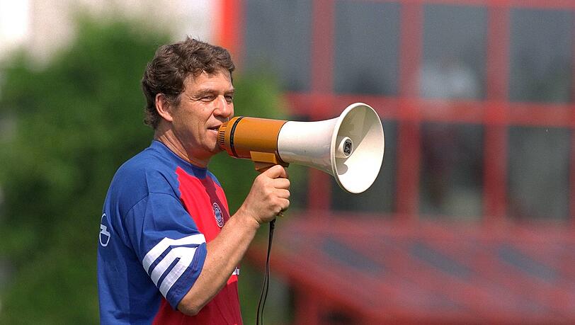 Ehemaliger Bayern-Trainer und Malermeister: Otto Rehhagel. Ehemaliger Bayern-Trainer und Malermeister: Otto Rehhagel.