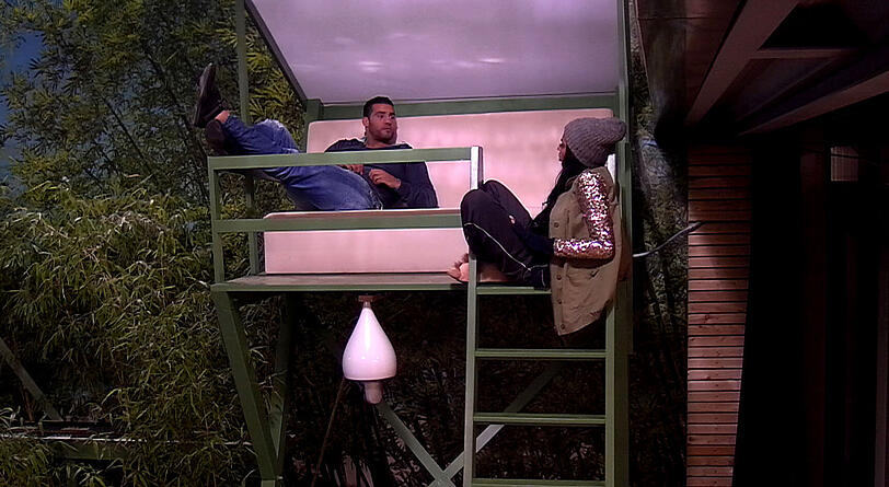 Tag 2 im Promi-Big-Brother-Haus: Sarah Joelle turtelt mit Boxer Manuel Charr, Mutti Marijke (59) putzt das Haus