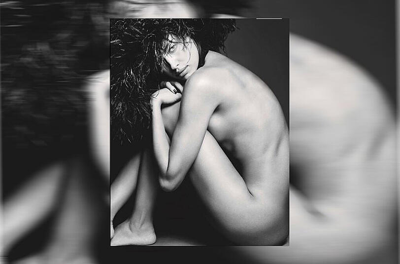 Auf diesem Bild verzichtet das 30-jährige Model Irina Shayk auf jede Art von Stoff.