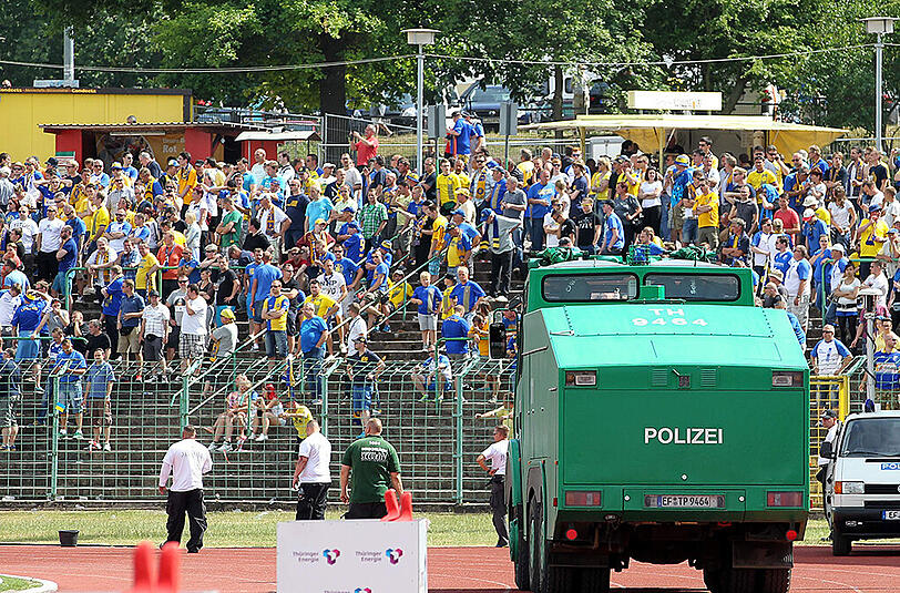 Vor dem Derby zwischen Chemie Leipzig und Lok Leipzig kommt es zu einer geschmacklosen Aktion.
