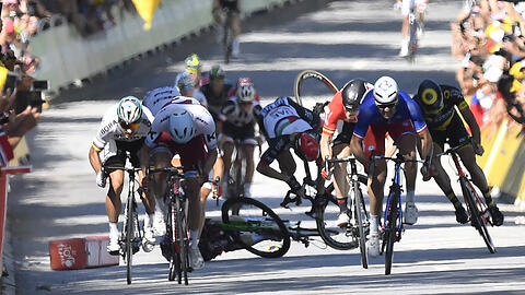 Schwerer Sturz mit Verletzten bei der vierten Etappe der Tour de France