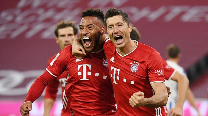 Der Vier-Tore-Mann: Lewy (r.) feiert mit Tolisso.