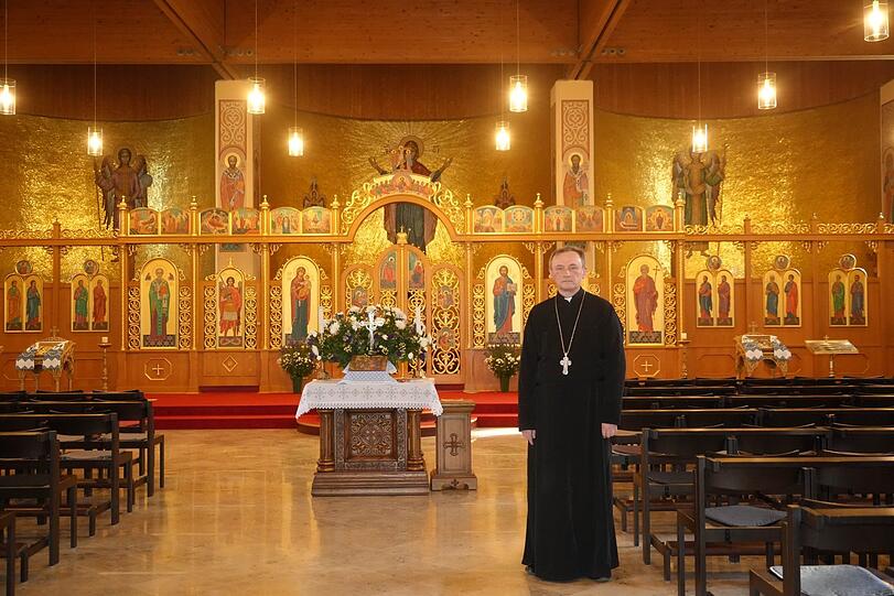 Pfarrer Wolodymyr Viitovitch in seiner ukrainischen griechisch-katholischen Kirche Maria Schutz an der Schönstraße.