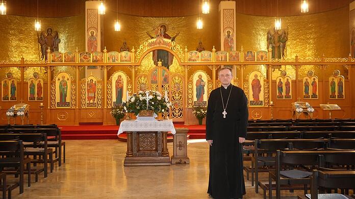 Pfarrer Wolodymyr Viitovitch in seiner ukrainischen griechisch-katholischen Kirche Maria Schutz an der Schönstraße.