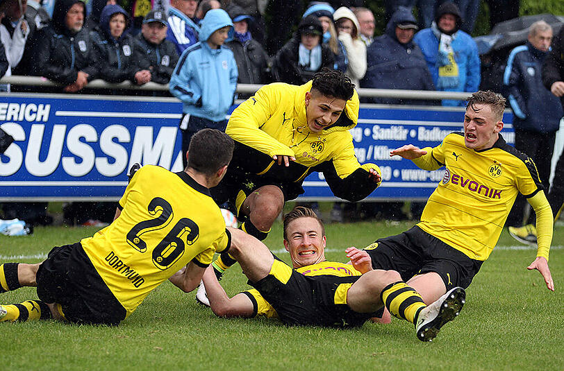 Enttäuschung pur: Borussia Dortmund beendete die Titelträume der U19-Löwen in letzter Minute. Die Bilder vom Spiel.