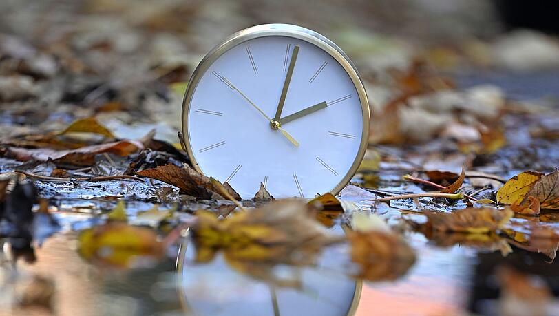 Es gilt wieder die Normalzeit in Deutschland, auch Winterzeit genannt. (Archivbild) Es gilt wieder die Normalzeit in Deutschland, auch Winterzeit genannt. (Archivbild)