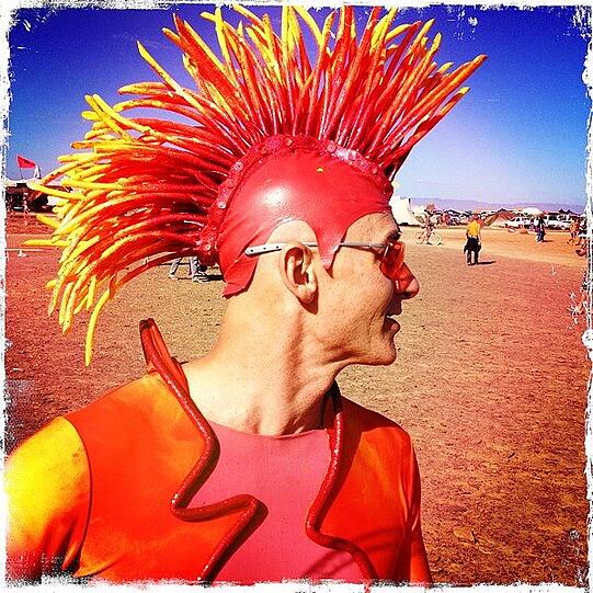 Es ist das wohl kurioseste Treffen von Individualisten: "Alles ist möglich" lautet der Slogan des "Afrika Burn Festival" in der Karoo-Halbwüste - sehen Sie hier die schrägsten Bilder.