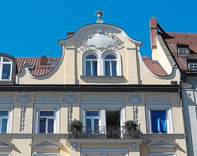 Wunderschöne Hausfassaden im Viertel.