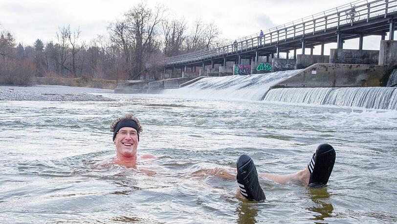 Der M&uuml;nchner Norbert Mayer (67) organisiert seit einigen Jahren das sogenannte Anschwimmen am Flaucher.