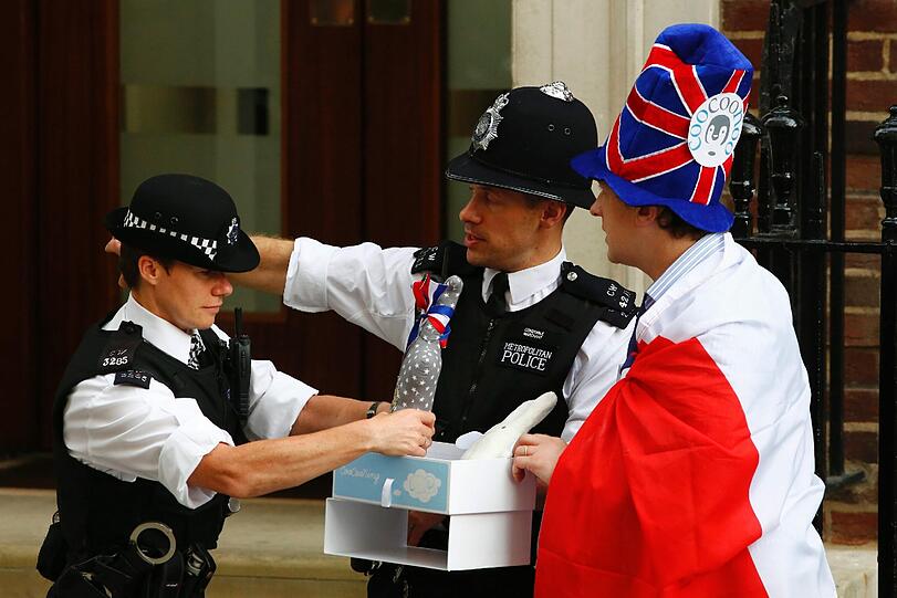 So feiert London den kleinen Prinzen: Aktuelle Bilder zum Durchklicken.