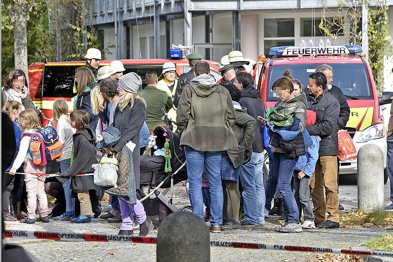 Die Schule musste evakuiert werden.