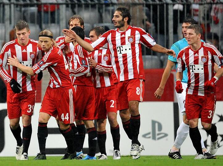 Das Team des FC Bayern will jetzt mit der Aufholjagd beginnen