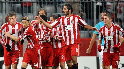Das Team des FC Bayern will jetzt mit der Aufholjagd beginnen