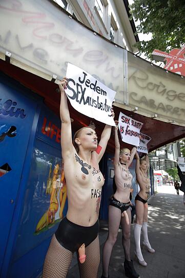 Femen protestiert in Hamburg - die Bilder.