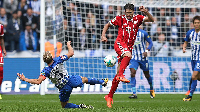 Javier Martínez: Note 3. Überraschende Sagnol-Personalie: Der Innenverteidiger im defensiven Mittelfeld mit einer dicken Kopfballchance (knapp drüber). Anfangs gut und bissig, später in der Rückwärtsbewegung zu nachlässig.