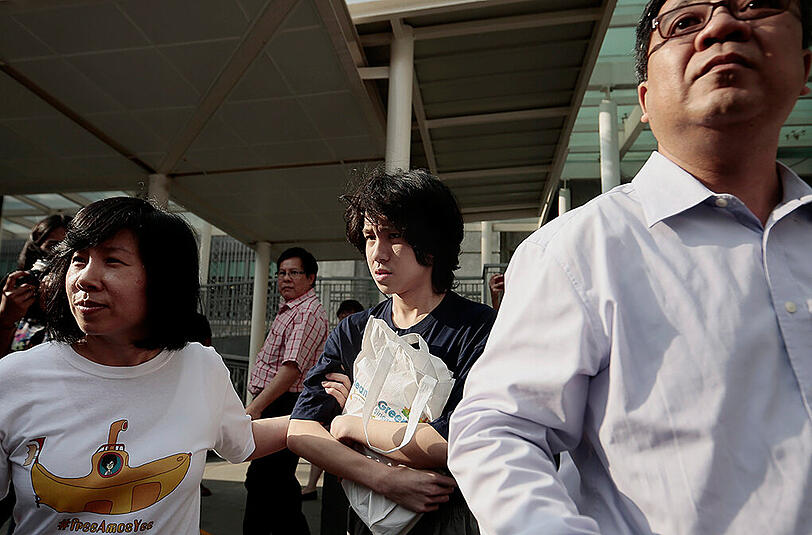 Der 16-jährige Amos Yee ist in Singapur zu vier Wochen Haft verurteilt worden, weil er Staatsgründer Lee Kuan Yew kritisiert hatte.
