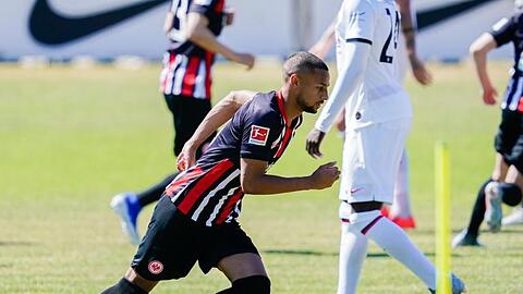 Eintracht-Neuzugang Djibril Sow beim Training.