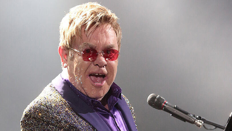Elton John singt, setzt sich ein und ist Vorbild: Jetzt will er offenbar Politik machen Elton John singt, setzt sich ein und ist Vorbild: Jetzt will er offenbar Politik machen