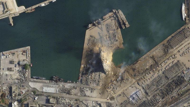 Stark zerstört sind viele Gebäude nach einer Explosion im Hafen von Beirut. Stark zerstört sind viele Gebäude nach einer Explosion im Hafen von Beirut.