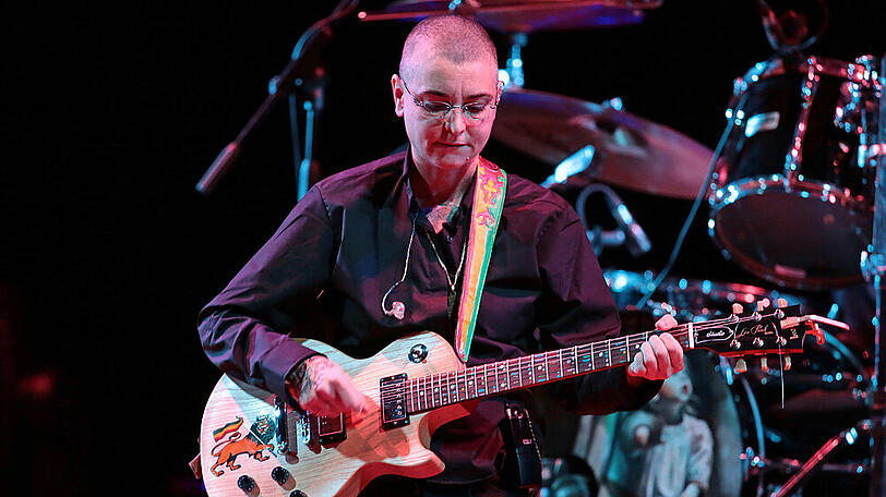 Ein schwerer Schicksalsschlag zwingt Sinead O'Connor dazu, ihre kommende Tour zu verschieben.