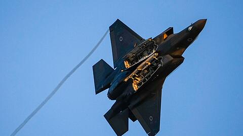 Das zweite Besatzungsmitglied eines &uuml;ber dem Iran abgeschossenen Kampfjets ist gerettet. (Archivbild)