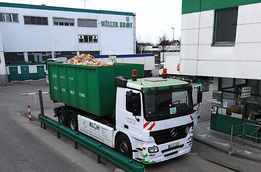 Hygiene-Mängel bei Müller Brot: Lebensmittel-Abfälle werden vernichtet, die Zentralbäckerei musste die Produktion vorerst einstellen. Die Bilder