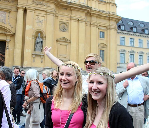 Lach-Flashmob am Odeonsplatz. Die Bilder.