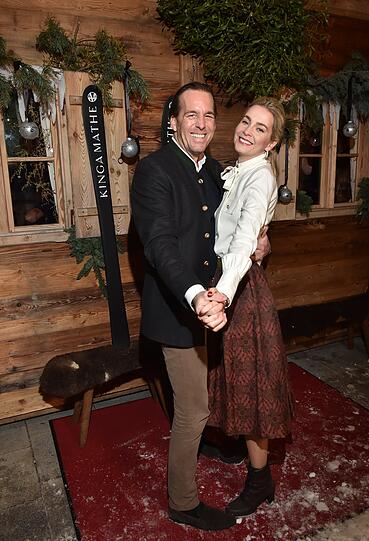 Felix von Berge und Julia Meise sind verlobt
