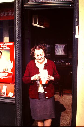 Käthe Schoberl im Juni 1977. Bei ihr kaufte Bock immer seinen Tabak.