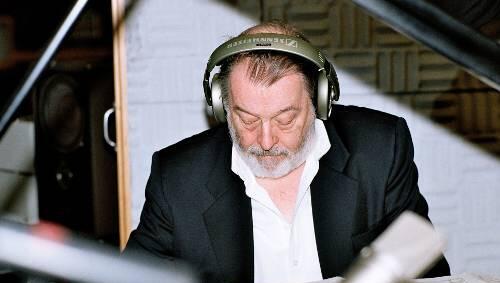 Starkomponist am Klavier: Joe Haider. Starkomponist am Klavier: Joe Haider.